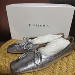 新品未使用　PIPPICHIC フラットシューズ シルバー　23.5のサムネイル
