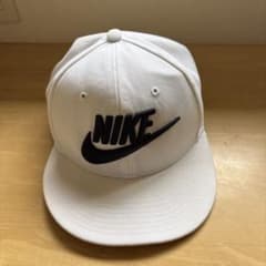 NIKE キャップ ホワイト スナップバックのサムネイル