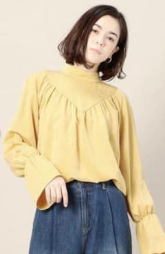 ユナイテッドアローズ　マットデシンブラウスのサムネイル