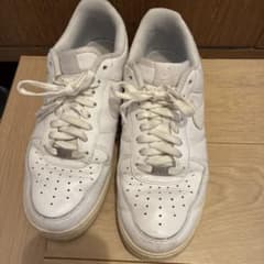 NIKE AIR FORCE 1 ホワイト スニーカーのサムネイル