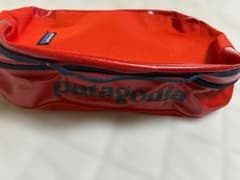と*ー様 【2点セット】patagonia ブラックホールキューブ 6L 黒・赤