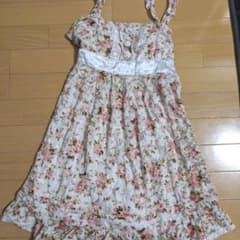 ワンピース　LIZ LISA　花柄のサムネイル