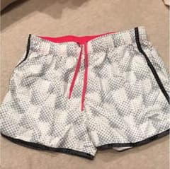 テニスウェア デァアドラのサムネイル