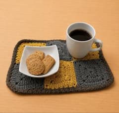 北欧風 モチーフ編み マルチマット ハンドメイドのサムネイル