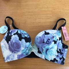 りりぁ様専用  エメフィール ブラジャーのサムネイル