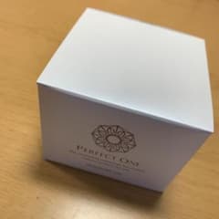 パーフェクトワン薬用ホワイトニングジェル 75gのサムネイル