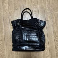 黒いレザートートバッグ クロコダイル型押しのサムネイル