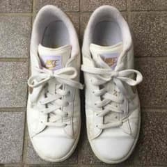 ナイキ 白スニーカー 24.5 nike レディースのサムネイル