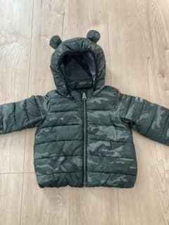 美品✨baby GAP 迷彩柄 フード付きダウンジャケット　90のサムネイル