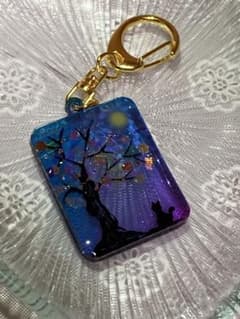 【ゆめさまおまとめ】レジンチャーム 猫と木スクエア三日月とネコのオイルシェイカーのサムネイル