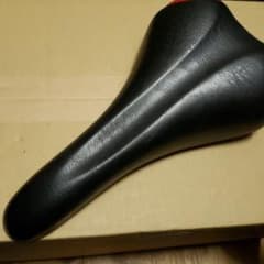 セライタリア　サドルのサムネイル