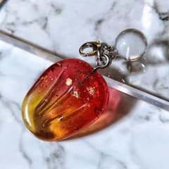 人魚のうろこ レジン めじるし チャーム R04のサムネイル