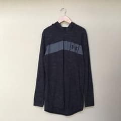 アンダーアーマー　パーカー　ウォーキング　ランニング　綿　長袖　グレー