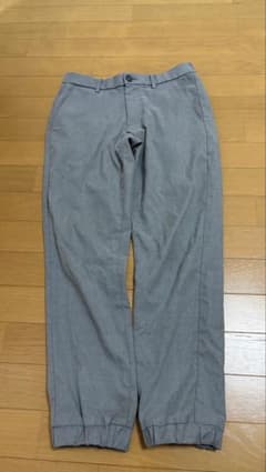 UNIQLO EZYジョガーパンツ（丈標準66～72cm）sサイズのサムネイル
