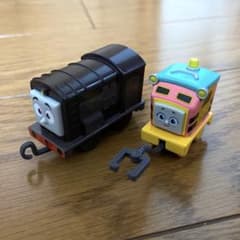カプセルプラレール　トーマス　カーリーとサンディー編　サンディー　ディーゼルのサムネイル