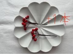 163. 髪飾り　赤い実