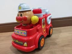 あんぱんまん 消防車のサムネイル