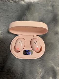 ワイヤレスイヤホン ピンク色のサムネイル