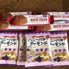 ハニーバターアーモンドブルーベリー味とワッフルクリームバーのサムネイル