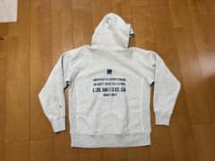 UNDEFEATED グレー フード付きパーカー Lサイズのサムネイル