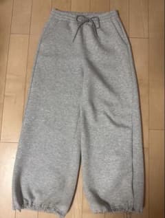 GU パフスウェットバギーパンツ グレー M 丈標準のサムネイル