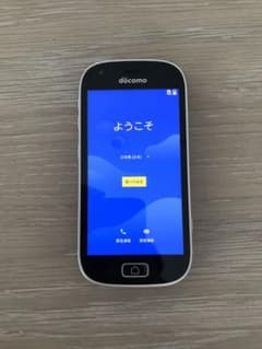らくらくスマホ　docomo F-03K ゴールドのサムネイル