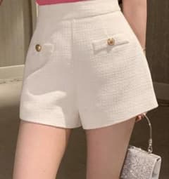 ホワイト ハイウエスト ショートパンツのサムネイル