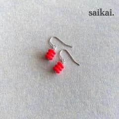 1047]チェコガラスの3連ピアス ディスク レッド ハンドメイド - メルカリ