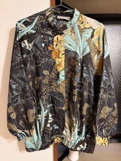 花柄と葉柄の長袖シャツジャケット　ラグラン　ブルゾン型　ヴィンテージ古着　総柄のサムネイル