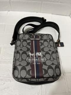 コーチ　ショルダーバッグ　coachのサムネイル