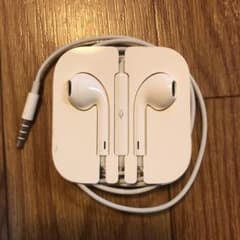 iPhoneイヤホンのサムネイル