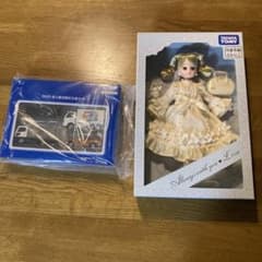 リカちゃん人形とミニカーセットのサムネイル