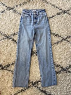 デニム ZARA ザラ 32 ストレートパンツのサムネイル