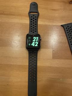 Apple Watch 3 NIKE GPS 42mmのサムネイル