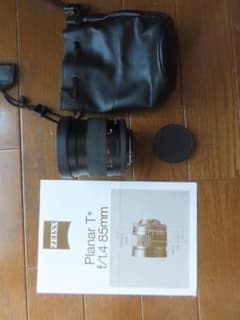 Carl Zeiss Planar T* 1.4/85mmのサムネイル