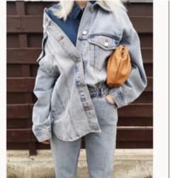 H&M 超人気完売商品　未使用保管　オーバーサイズ　デニムジャケットのサムネイル