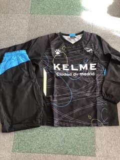 KELME  ピステ　M size 美品　上下セットのサムネイル