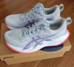 アシックス スーパーブラスト2 27センチ中古品 アシックス スーパーブラスト2 27.5 - メルカリ
