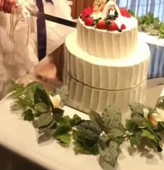 ウェディングケーキ装花　アーティフィシャルフラワーのサムネイル