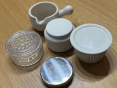 陶器やガラスの容器等の４点セット➕オマケ　雑貨のサムネイル