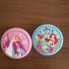 ディズニー 刺繍缶バッジ アナと雪の女王 アリエルのサムネイル