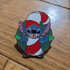 ディズニーストア スティッチ クリスマス シークレットピンバッジ