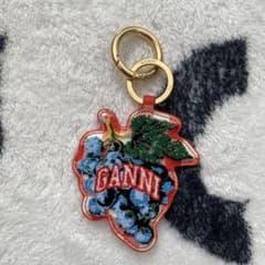 GANNI フルーツモチーフ キーホルダーのサムネイル