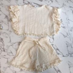 ZARA  フリルトップス　ショートパンツ　セットのサムネイル