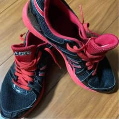 アシックス ランニングシューズ スニーカーのサムネイル