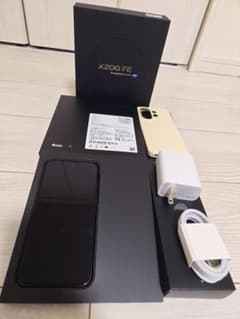 美品】vivo X200 FE イエロー 台湾版 - メルカリ