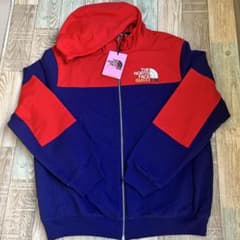 新品未使用　Gucci × The North Face パーカーのサムネイル