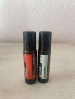 doTERRA ジャスミンタッチ　ネロリタッチ２本セット 正規品・新品未開封】 doTERRA ジャスミンタッチ・ネロリタッチ - メルカリ