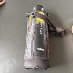 サーモス水筒　使用感ありのサムネイル