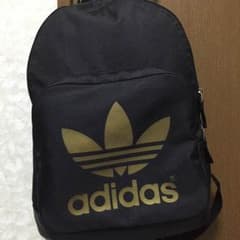 adidasリュックのサムネイル